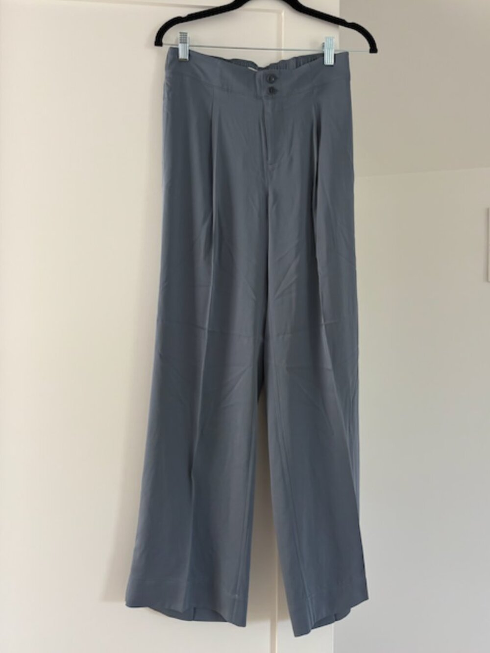 AYR The Supremo - high-rise pleated wide-leg trousers. - Picture 2 of 4